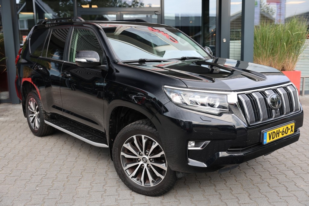Toyota Land Cruiser 2.8 D-4D 5DRS EXECUTIVE A/T VAN