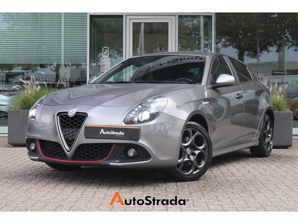 Alfa Romeo Giulietta 1.4 TURBO MULTIAIR Super 150pk | Navi | Parkeersensoren | Climate | Cruise |