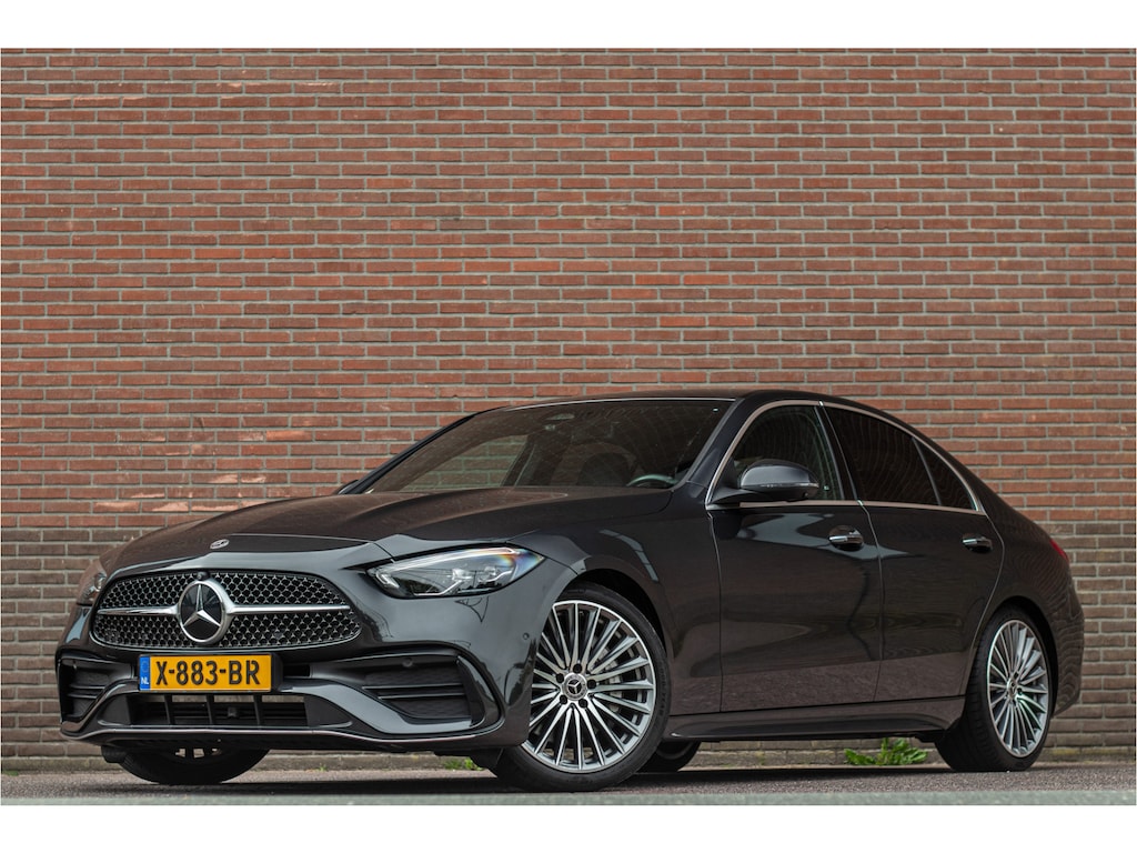 Mercedes-Benz C-klasse 180 AMG Line, Origineel NL, 360 Camera, Memory, Augmented Reality, Leder, Keyless, Sfeerverlichting.