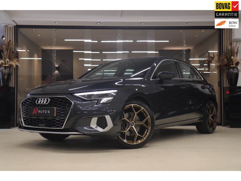 Audi A3 Sportback 30 TFSI Business edition NAP /CARPLAY/ACC/LANEASSIST/REMASSIST/SFEERVER/VOL