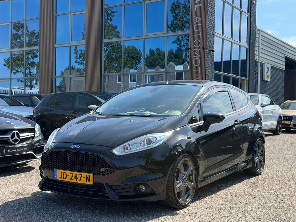 Ford Fiesta 1.6 Metal - LEDEREN BEKLEDING - ORIGINELE ST VELGEN - ST BUMPERS