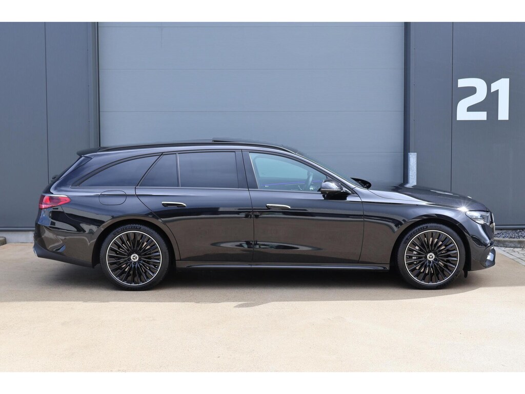 Mercedes-Benz E-klasse Estate 300 e AMG Line / Panoramadak / Memory Stoelen / Hyperscreen / Keyless-Go / Burmester 3D Surround