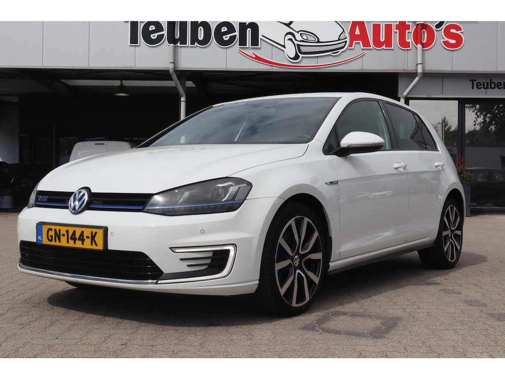 Volkswagen Golf 1.4 TSI GTE | SOH 71,6 % | Stoel verwarming | Lederen Interieur | Cruise control | Trekhaak | Exe Plus