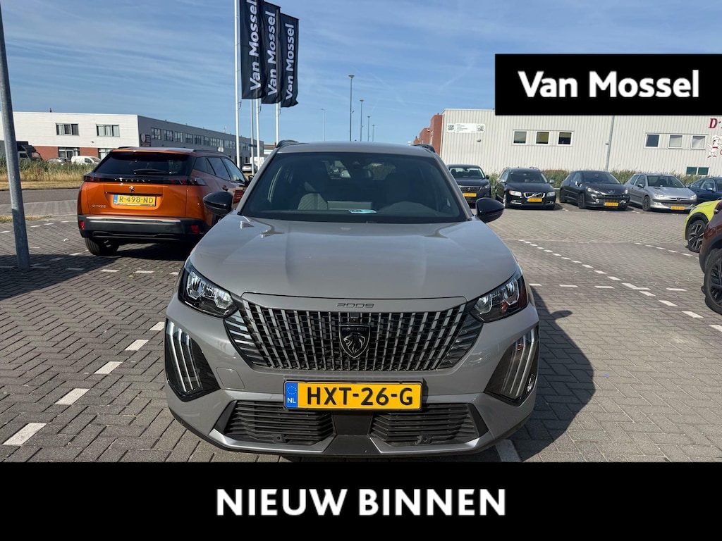 Peugeot 2008 1.2 Hybrid 136 Allure