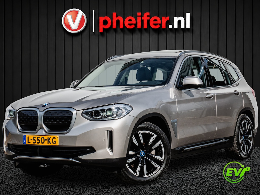 BMW iX3 Executive 80 kWh SOH 100% Trekhaak/ Elek. panoramadak/ Adapt. cruise/ Camera/ Elek. achterklep