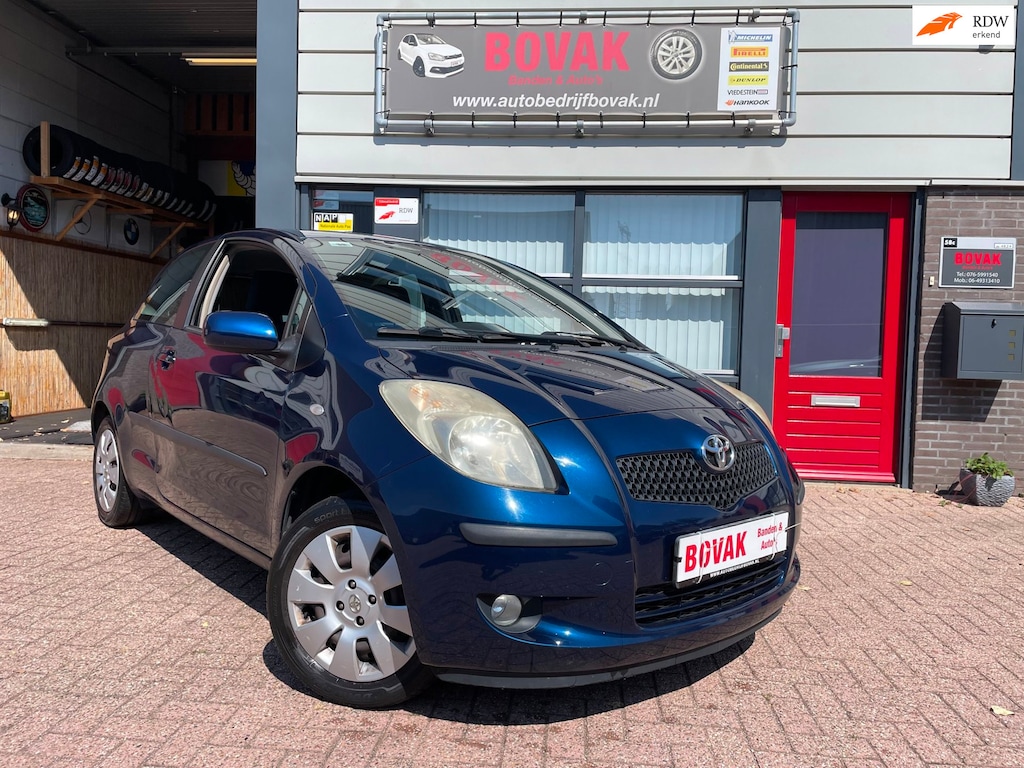 Toyota Yaris 1.3 VVTi Terra blue