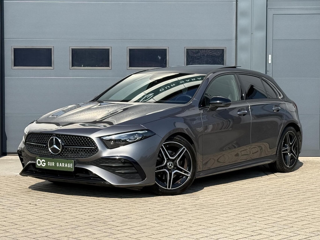 Mercedes-Benz A-klasse 180 AMG-Line|HuD|Keyless|Memory|Pano|Sfeer