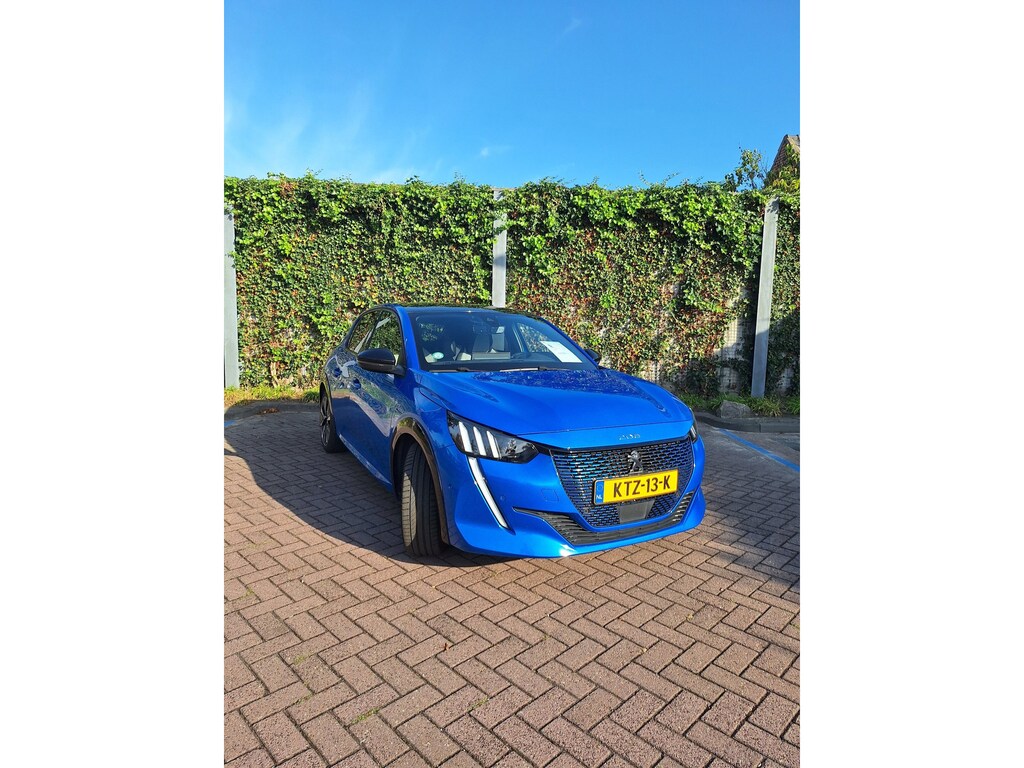 Peugeot e-208 | 11kW | Warmtepomp | ACC | Camera | Stoelverwarming