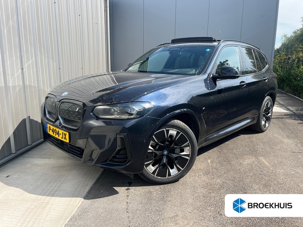 BMW iX3 High Executive 80 kWh 286pk | Lederen bekleding | SOH 100% | Panoramadak | Elektrisch verstelb. voorstoelen | Stoelverwarming | Head-up display | 20" LMW