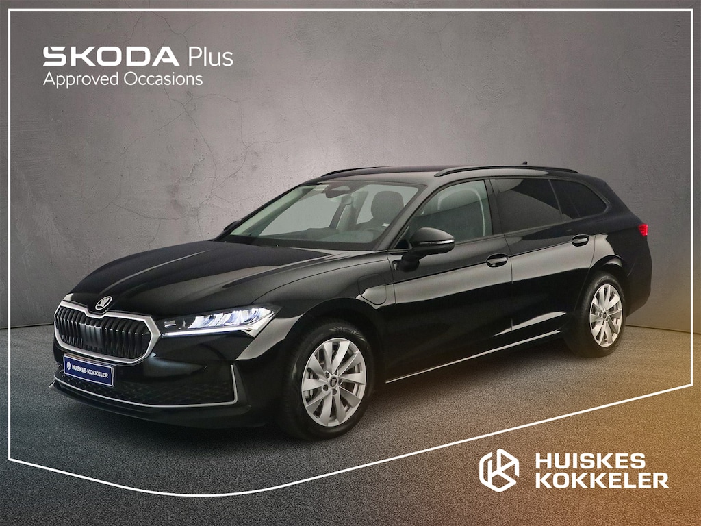 Skoda Superb Combi Edition 1.5 TSI PHEV 204pk DSG Automaat Trekhaak, Adaptive cruise control, Achteruitrijcamera, Navigatie, LED koplampen, App connect, Stoelverwarming