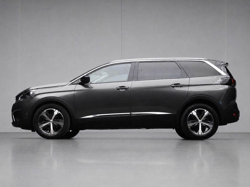 Peugeot 5008 1.2 PureTech Allure Avantage Sport (PANORAMADAK,APPLE CARPLAY,NAVI,CAMERA,360 VIEW,GETINT,LED,SPORTSTOELEN,LM VELGEN)
