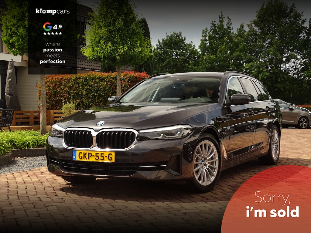 BMW 5-Serie Touring 530e xDrive Trekhaak Elektrisch | Schuifdak | Topstaat! | All-season