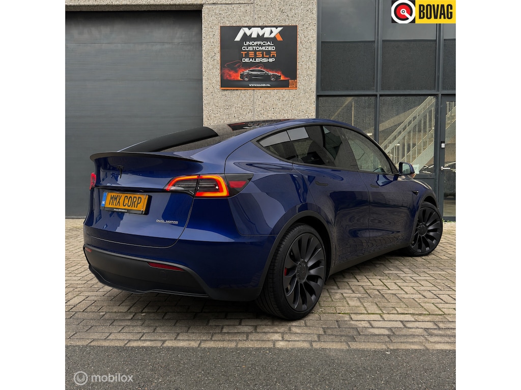 Tesla Model Y Performance + MMX PACK + IAP + 21"