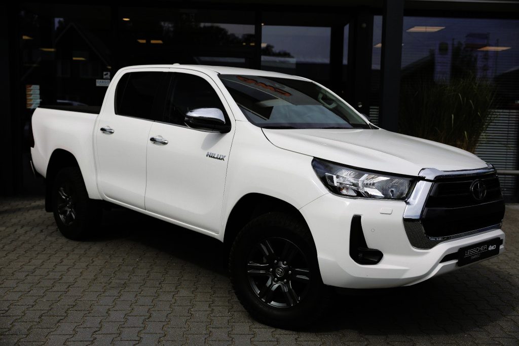 Toyota Hilux 2.4 D-4D DUBBEL CABIN PROFESSIONAL 2 ZITS 4WD VAN
