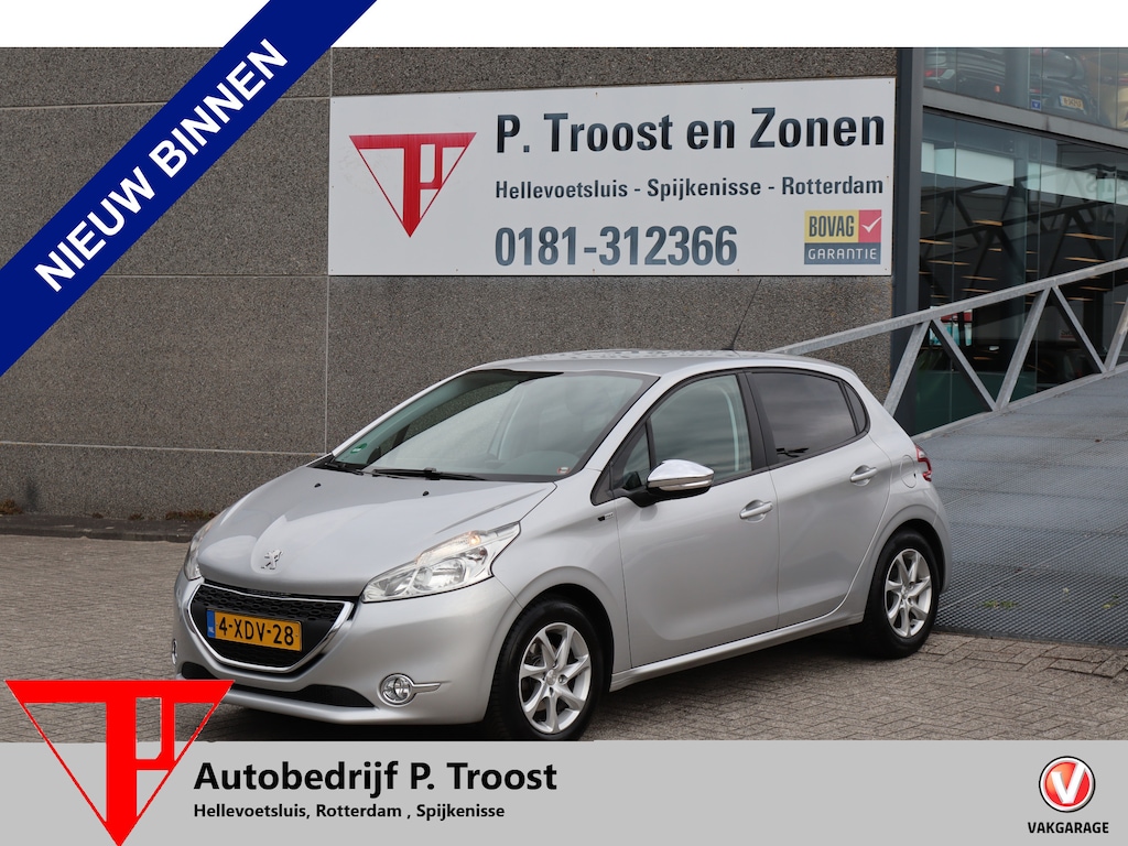Peugeot 208 1.2 VTi Style Trekhaak/NL AUTO/Cruise control/Navigatie/Bluetooth/Airco