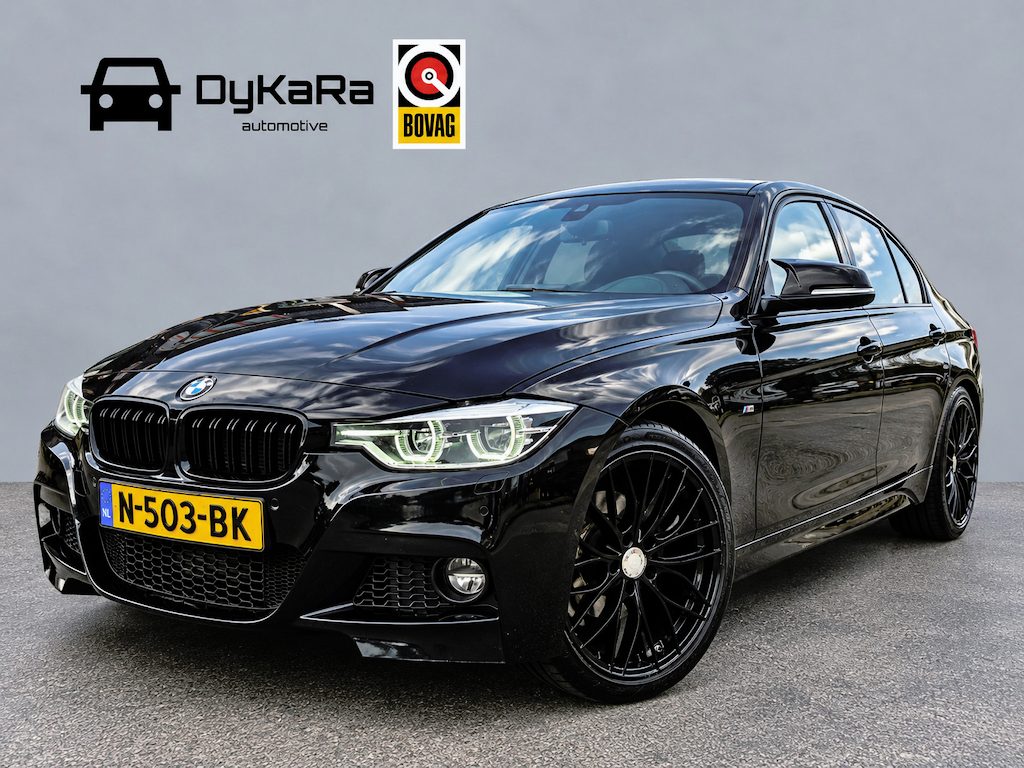 BMW 3-Serie 320i Luxury Edition Connected, LED, Navi, PDC