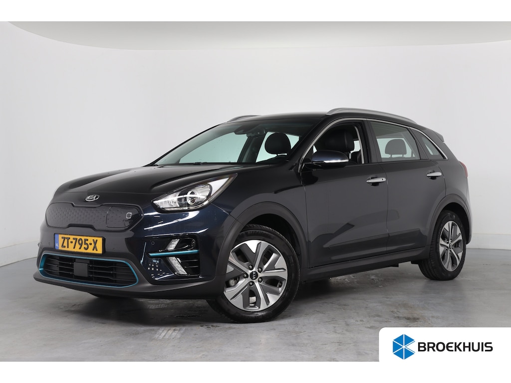Kia Niro EV e-Niro DynamicLine 64 kWh | Dealer Onderhouden! | Camera | Warmtepomp | Cruise Adaptive | Navi | Stoel/Stuurverwarming | Keyless | Clima | Parkeersensoren V+A | Lichtmetalen Velgen | DAB  | Half Leder