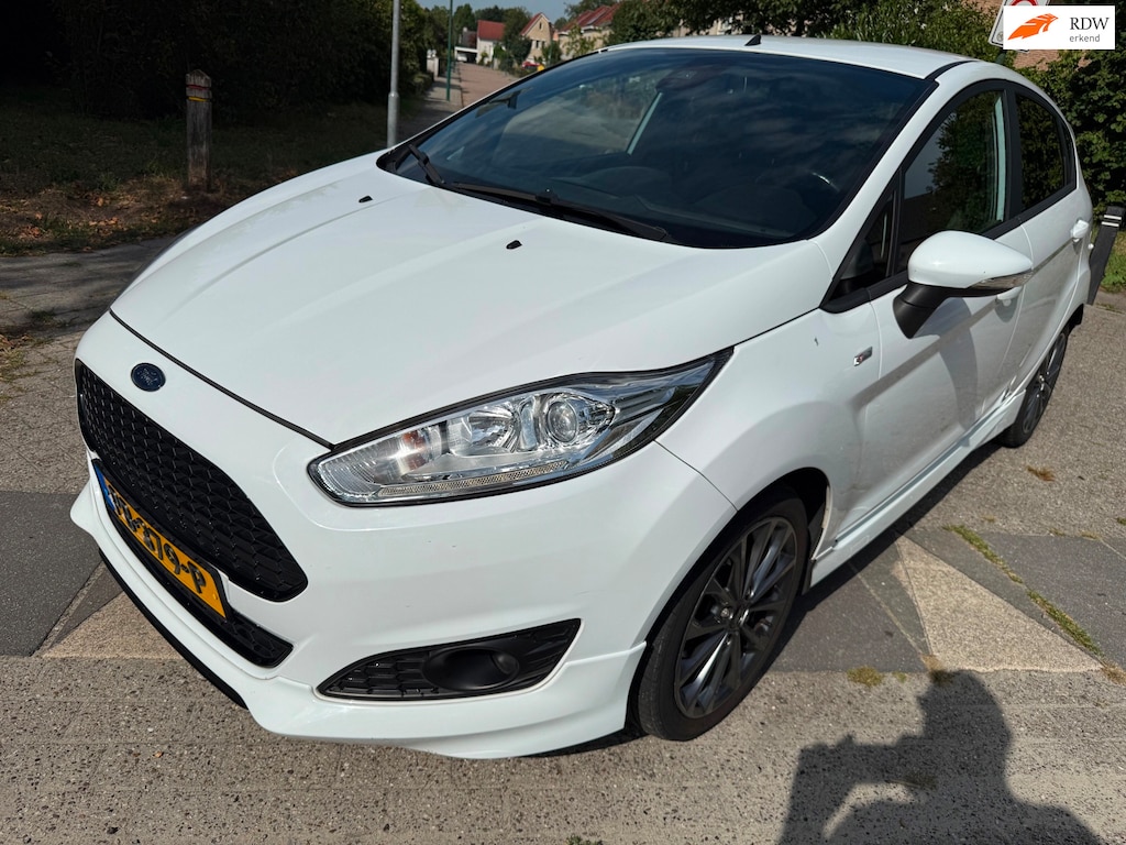 Ford Fiesta 1.0 EcoBoost ST Line Uniek Exemplaar Check