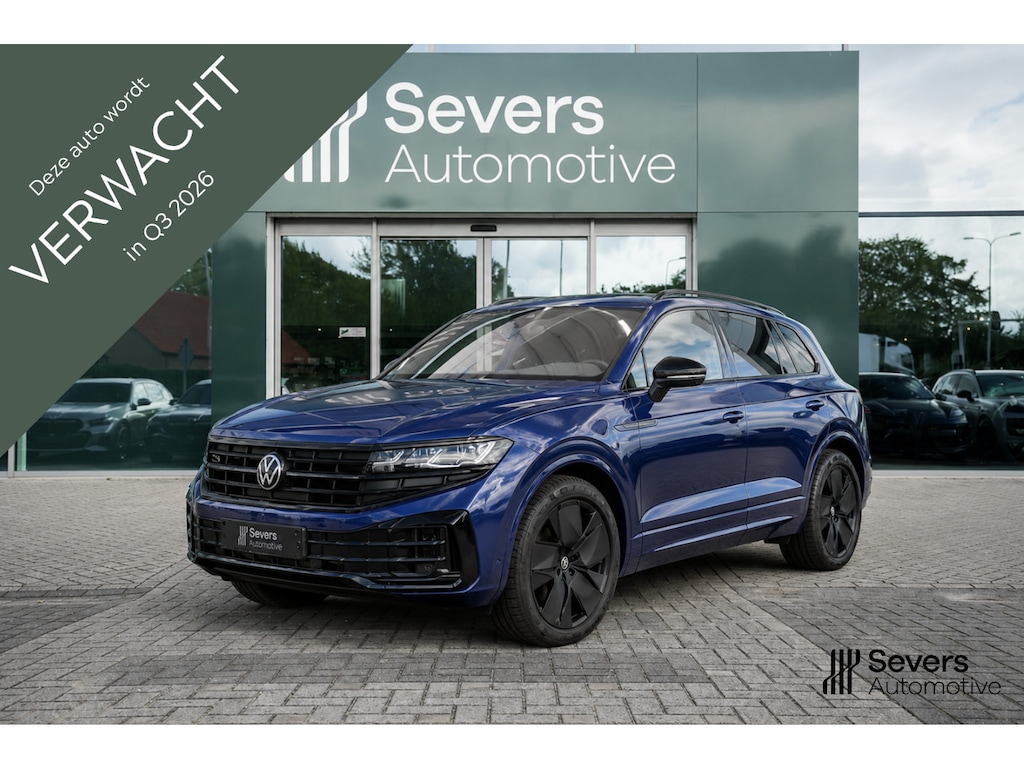 Volkswagen Touareg 3.0 TSi eHybrid 4MOTION R design | Luchtvering | Panoramisch schuifdak |  Adaptieve Cruise Control | Head-up display | Leder "Puglia" "R-logo' zwart/ blauwe stikking |