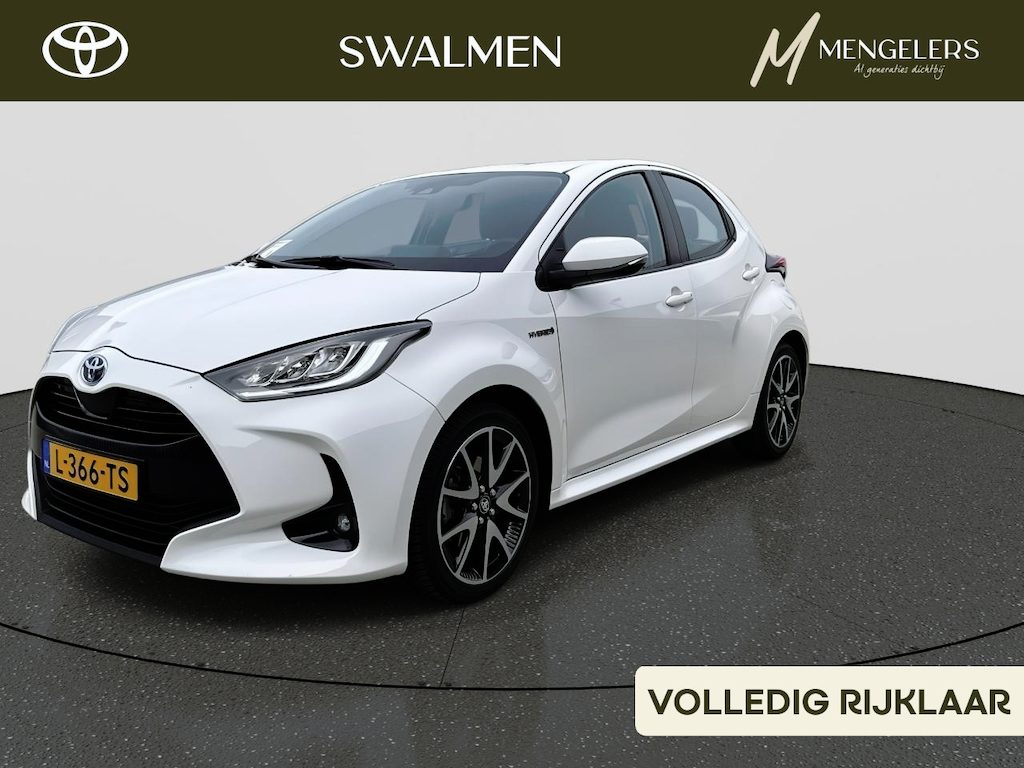 Toyota Yaris 1.5 Hybrid Dynamic | Rijklaar | 17 inch + All Season Banden | Stoelverwarming