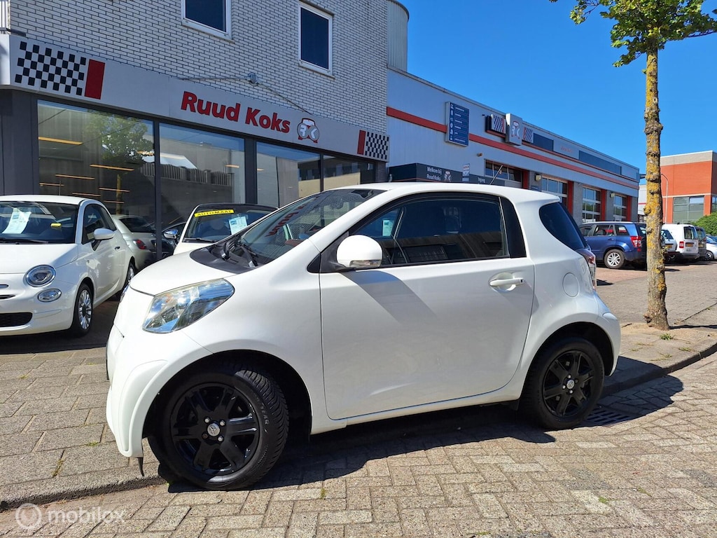 Toyota iQ 1.0 VVTi COMFORT • AIRCO •