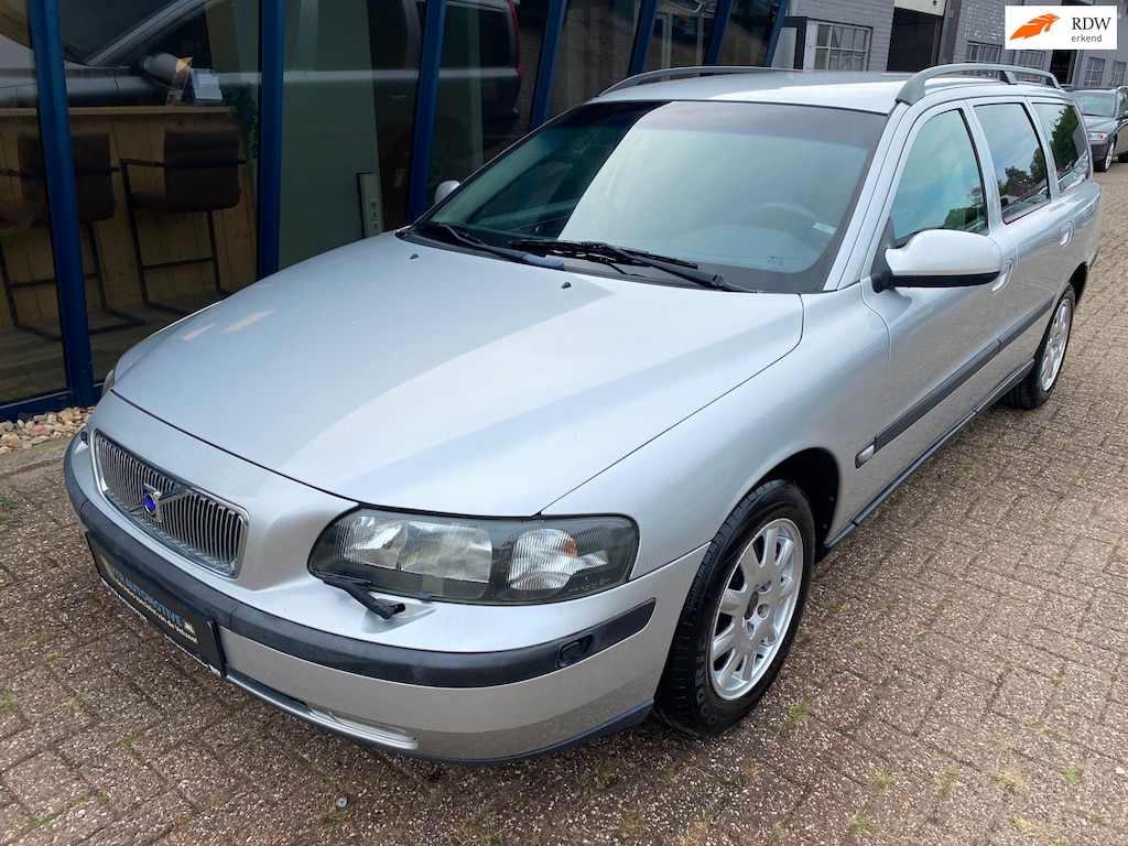 Volvo V70 2.4 Comfort Line 170PK Automaat