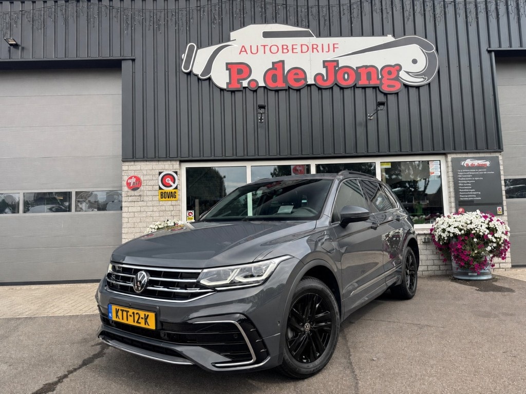 Volkswagen Tiguan 1.4 TSI e-Hybrid R-line 245pk Trekhaak 360 Camera Stuur, Stoelverwarming HUD