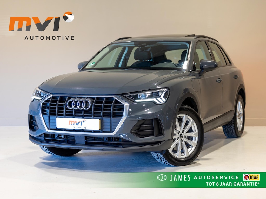 Audi Q3 45 TFSI e Business Edition / 245pk / Keyless / Dodehoek herkenning / Adaptieve cruise control /