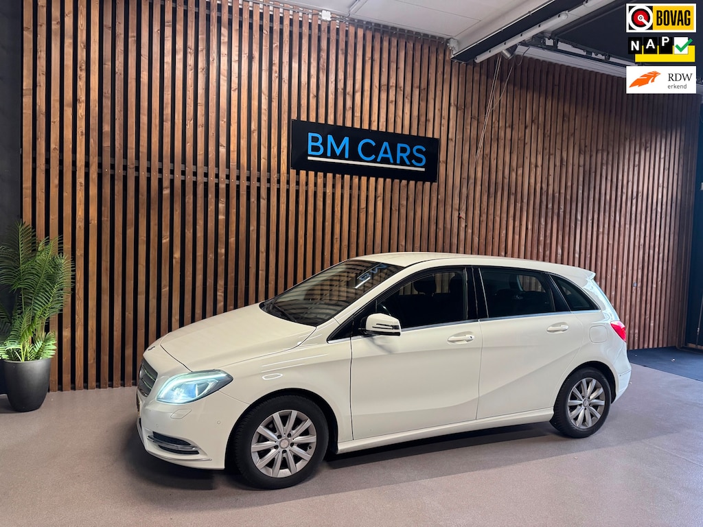 Mercedes-Benz B-klasse 180 Ambition AUTOMAAT,Trekhaak,Xenon