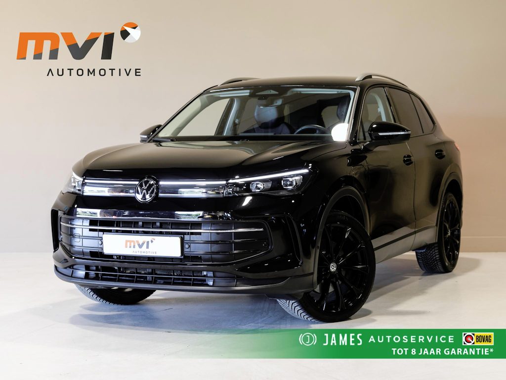 Volkswagen Tiguan 1.5 eHybrid Life Edition / 204pk / SoH 100% / Achteruitrij camera / Dodehoek herkenning / CarPlay /