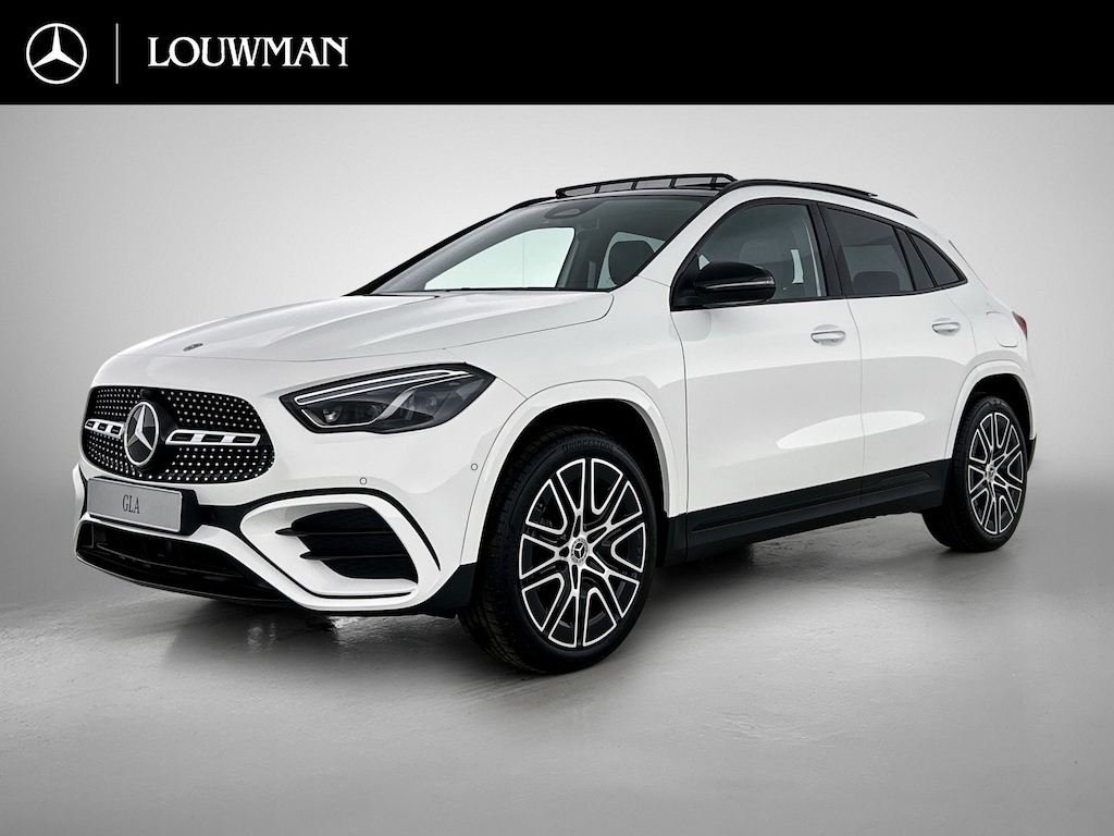 Mercedes-Benz GLA 250 e 140 Year Edition | Plus pakket | Nightpakket | Parkeerpakket | Panoramaschuifdak | 20” tien-dubbelspaaks AMG velgen | Warmtewerend, donkergetint glas |