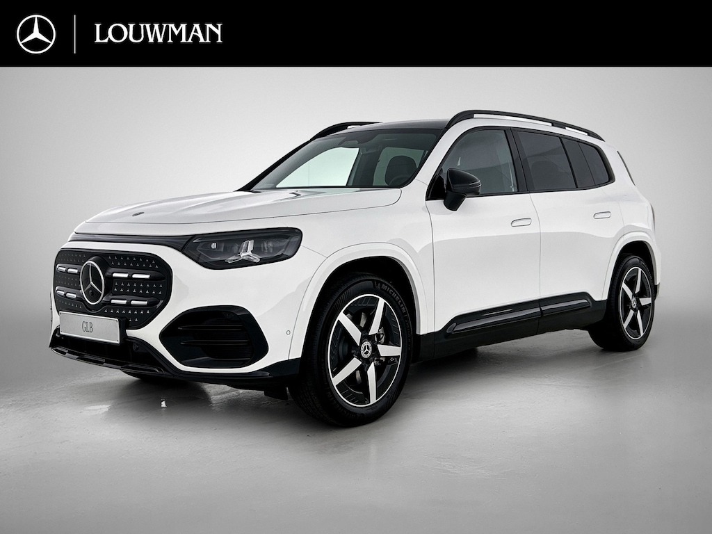 Mercedes-Benz GLB 250+ Business Solution AMG 7p. 85.5 kWh | Premium Plus pakket | Winterpakket | Nightpakket | Sportstoelen Pakket | Vast panoramadak | Burmester® 3D surround sound | Massage functie | GUARD 360° | 19” vijfspaaks lichtmetalen AMG-velgen |