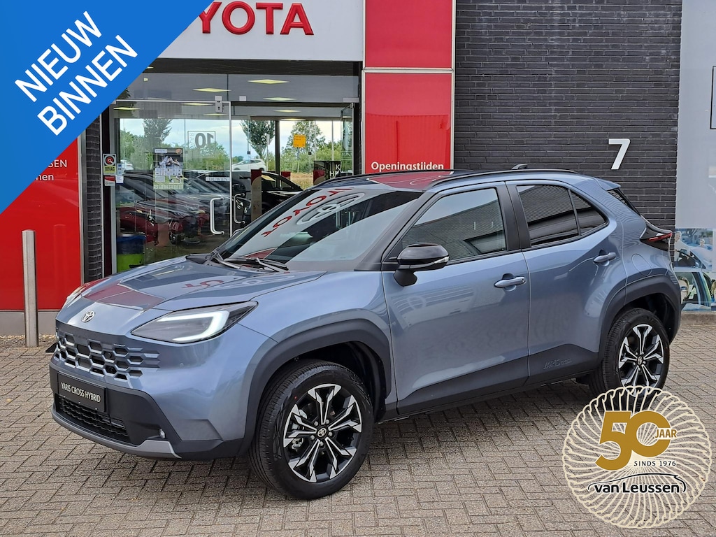 Toyota Yaris Cross 1.5 Hybrid 130 First Edition NIEUW IN SHOWROOM 2026 MODEL COMFORT PACK