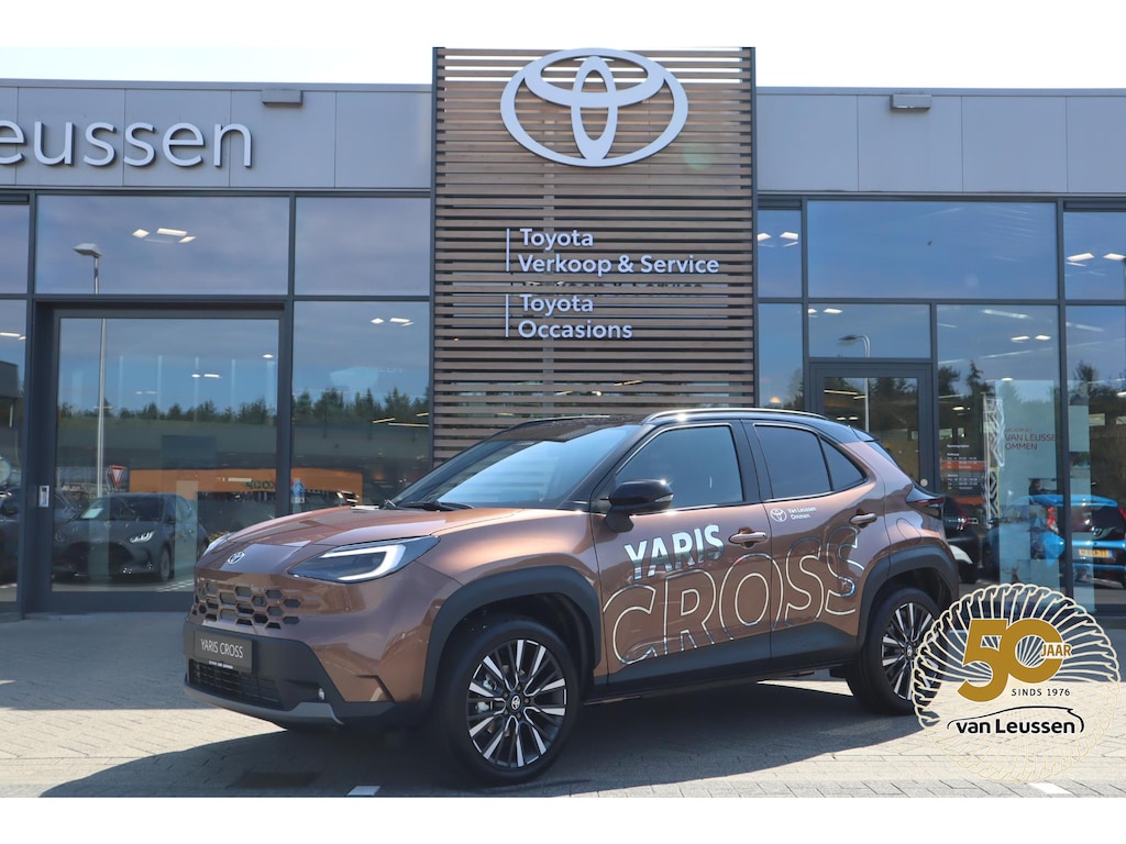 Toyota Yaris Cross HYBRID 130 EXECUTIVE NIEUW MODEL 2026! DIRECT LEVERBAAR!! STOEL/STUURVER MATRIX-LED JBL EL-ACHTERKLEP 18'' LM-VELGEN KEYLESS BLIND SPOT APPLE/ANDROID