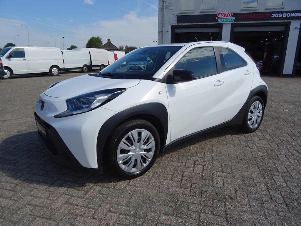 Toyota Aygo X 1.0 VVT-i MT 72pk Premium