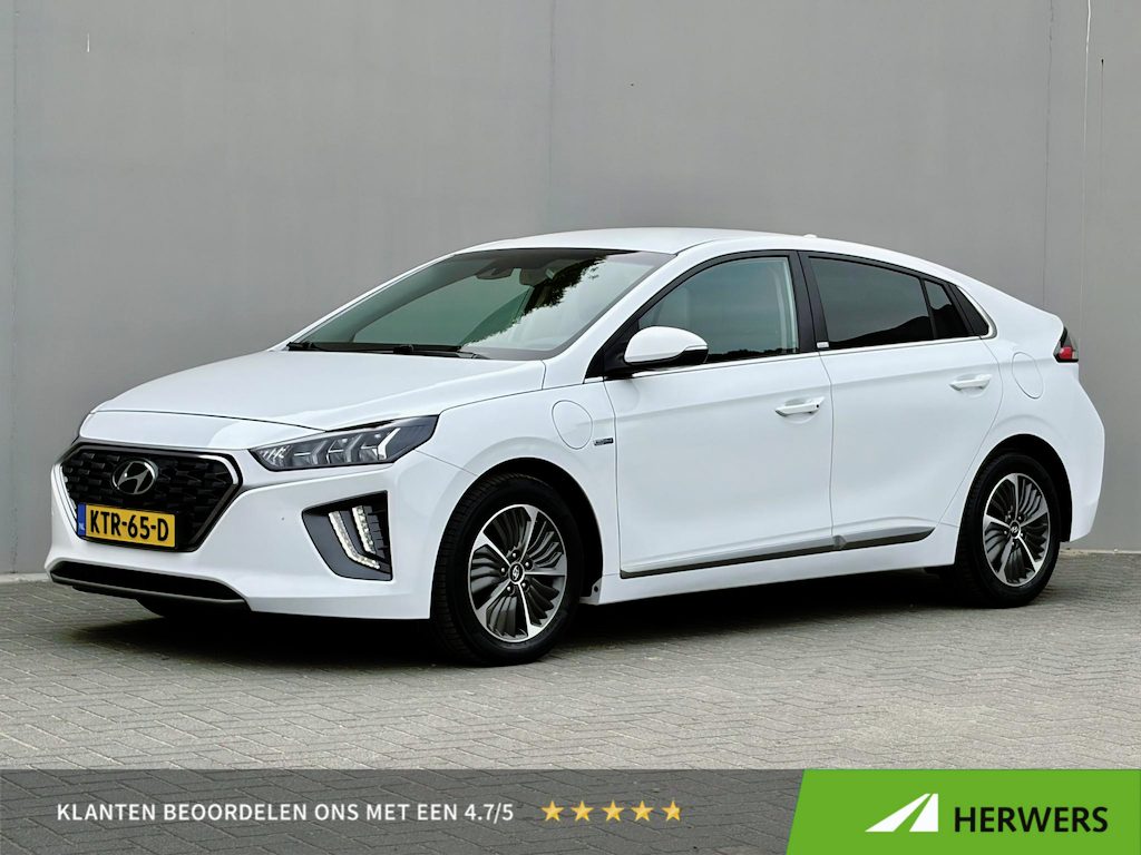 Hyundai Ioniq 1.6 GDi Comfort - Plus / PHEV / Plug-in / Navigatie / Camera / Android Auto/Apple Carplay / Cruise Control Adaptief / Stuur & Stoelverwarming /