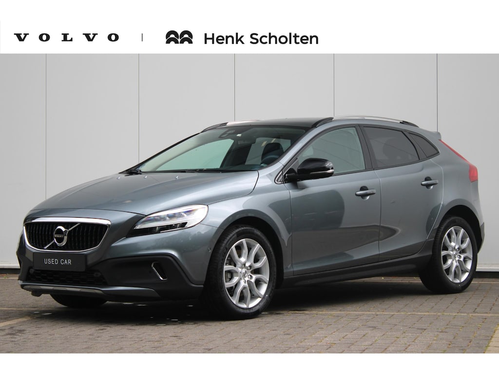 Volvo V40 Cross Country T3 Polar+ Luxury | Panoramadak | Harman Kardon Premium Sound | Parkeersensoren en Parkeercamera achter | Lederen bekleding | Standkachel | Volvo Guard alarm | Climate control | Cruise control |