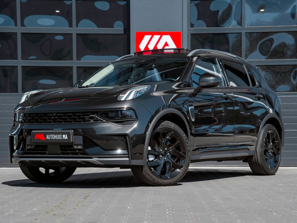 Lynk & Co 01 1.5 Black Edition Panoramadak|360° Camera|ACC|Stoelverwarming|Navi|Carplay