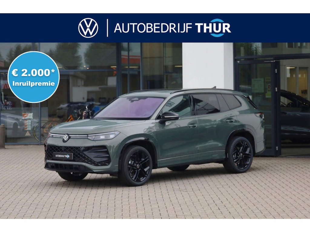 Volkswagen Tayron 1.5 eHybrid R-Line Edition 272PK / 200kW DSG, Comfort pakket plus (verwarmbare voorstoelen, verwarmbare achterbank, verwarmbare voorruit), LED Matrix (IQ.Lights), panoramadak, Harman Kardon geluidssysteem, Black Style pakket, draadloos Apple Carplay & Android Auto, DAB+, elektrische achterklep (Easy Open & Close), parkeerassistent (Park Assist Pro), 3-zone climatronic, adaptief onderstel (DCC), dodehoekdetectie (Side Assist), adaptieve cruise control (ACC), ErgoActive voorstoelen met massage- en geheugenfunctie, elektrisch verstel-, verwarm- en inklapbare buitenspiegels, lederen 'Varenna' bekleding, 20" 'York' LMV etc.