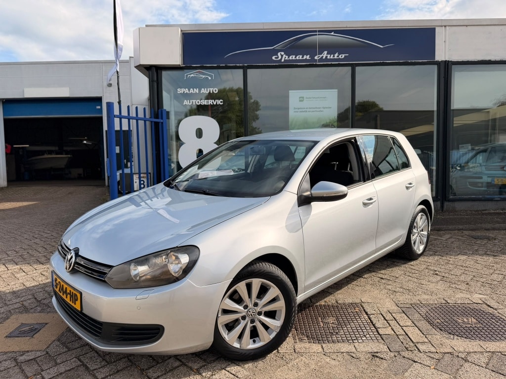 Volkswagen Golf 1.2 TSI Trendline BleuMotion | AIRCO | CARPLAY | 5-DEURS | STOELVERW.
