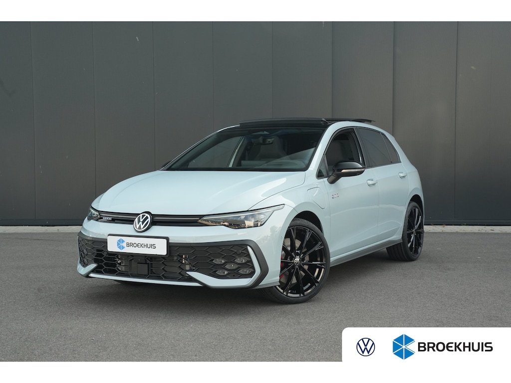 Volkswagen Golf 1.5 eHybrid 272pk GTE | 360 Camera | Adaptive Cruise | Stuur & Stoelverwarming | Head-Up | Panorama-dak