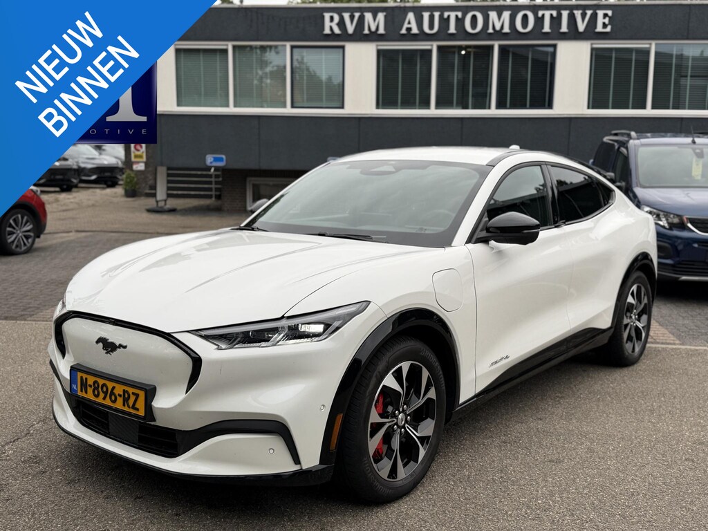 Ford Mustang Mach-E AWD 75 kWh SOH 93% ORIGINEEL NL AUTO MET NAP | B&O PREMIUM AUDIO | LEREN BEKLEDING | 360° CAMERA | ELEKTRISCHE STOELEN MET GEHEUGEN | TECHNOLOGY PACK | WINTERPAKKET | ADAPTIVE CRUISE CONTROL | DODEHOEKDETECTIE | FORD DEALER ONDERHOUDEN | ALL-IN PRIJS INCL. 12 MND BOVAG GARANTIE |