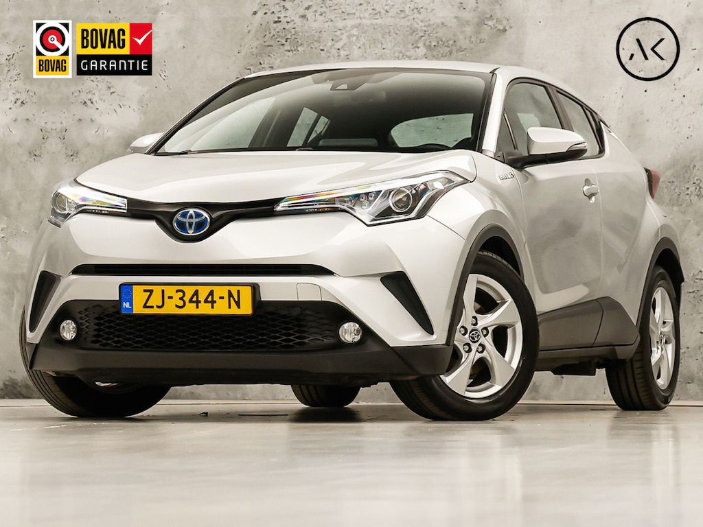 Toyota C-HR / C-HR+ 1.8 Hybrid Sport Automaat (NAVIGATIE, CLIMATE, CAMERA, SPORTSTOELEN, ADAPTIVE CRUISE, ZWART HEMEL, NIEUWSTAAT)