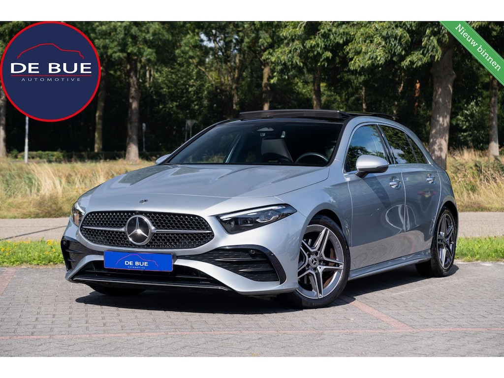 Mercedes-Benz A-klasse 180 AMG Line|BTW|Facelift|Panoramadak|Sfeerverlichting|CarPlay|LED|Org NL NAP|1 Eig|Dealer Onderhouden