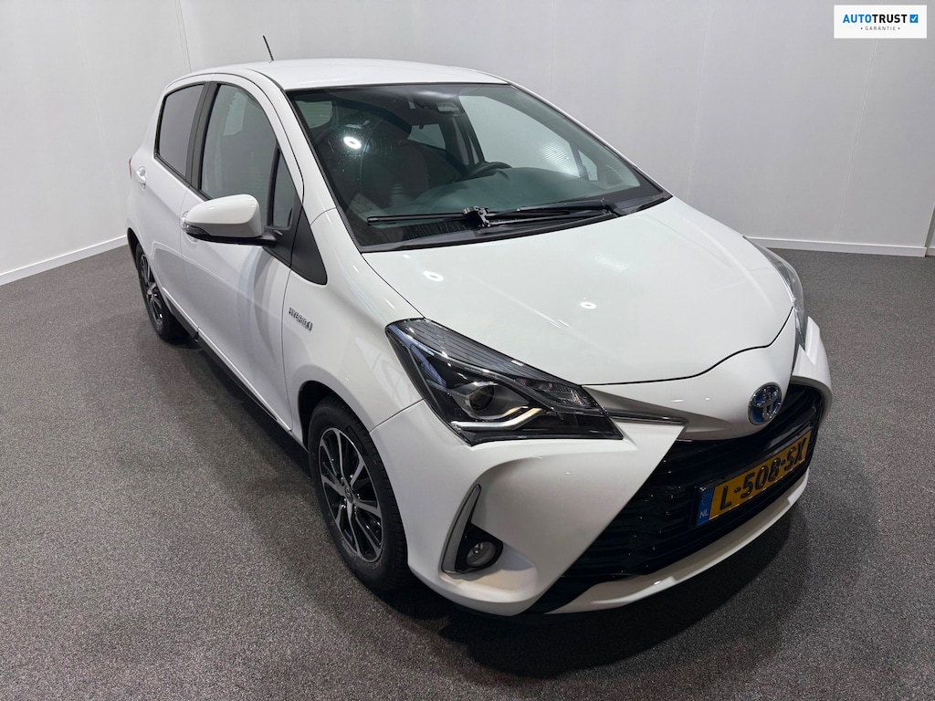 Toyota Yaris 1.5 Hybrid Design Sport