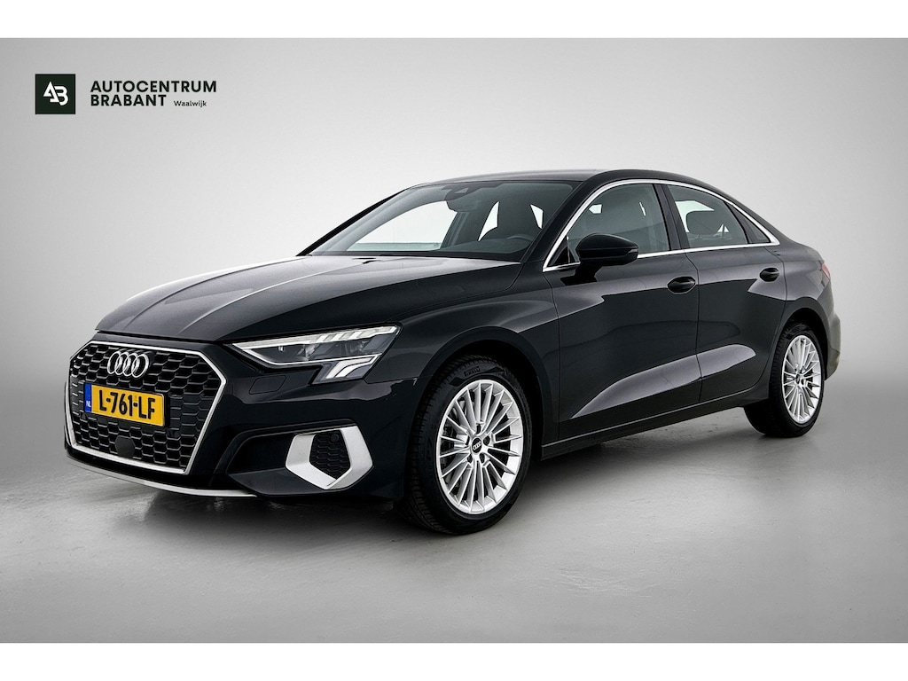 Audi A3 Limousine 30 TFSI Business edition (NAVIGATIE, CAMERA, TRAKHAAK AFNEEMBAAR, 1e EIGENAAR, GOED ONDERHOUDEN)