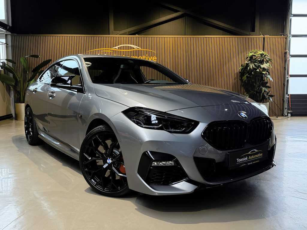 BMW 2-serie Gran Coupé M-PERFORMANCE | 220i M-PERFORMANCE | PANO | ALLES VAN ORIGINEEL BMW PERFORMANCE | UITLAAD SPECIAAL VAN BMW PERFORMANCE | WINGS ORIGINEEL VAN BMW |