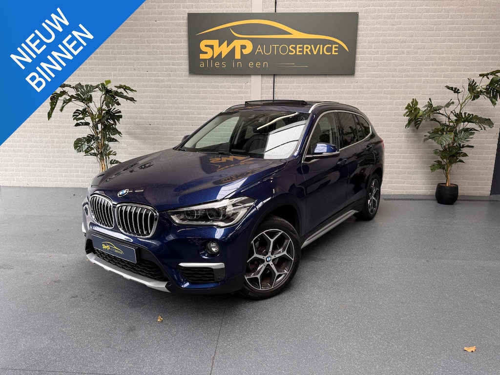 BMW X1 sDrive18i Executive | X-line | Pano | Navi | Camera | Keyless | Elektr achterklep | Stoelverwarming | Elektr stoelen
