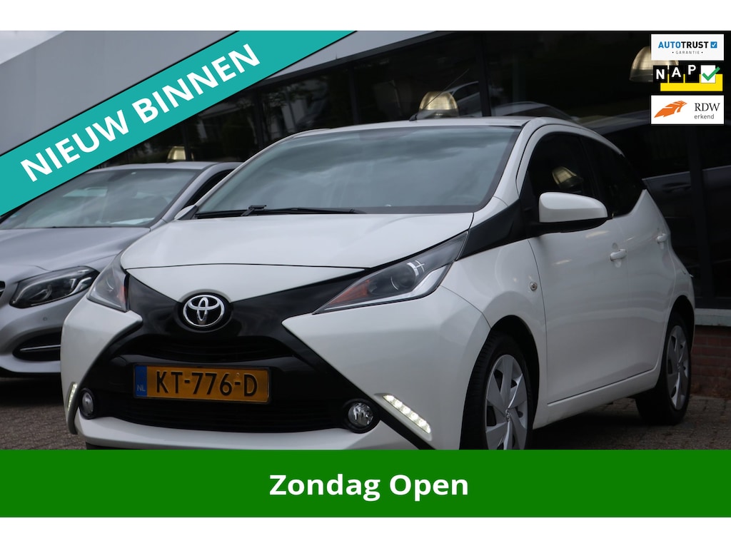 Toyota Aygo 1.0 VVT-i x-play 2e EIG_LED_LIMIT_CAMERA_NAP.