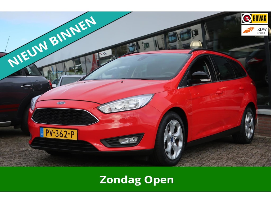 Ford Focus Wagon 1.5 Titanium CLIMA_GR-NAVI_AFN-TREKHAAK.